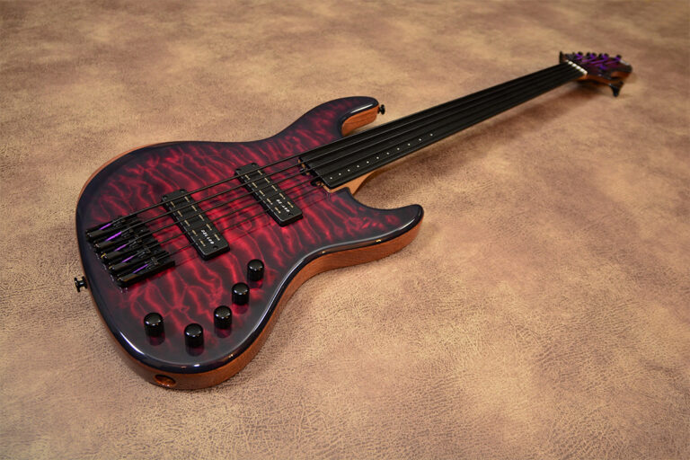 Myra Fretless 2