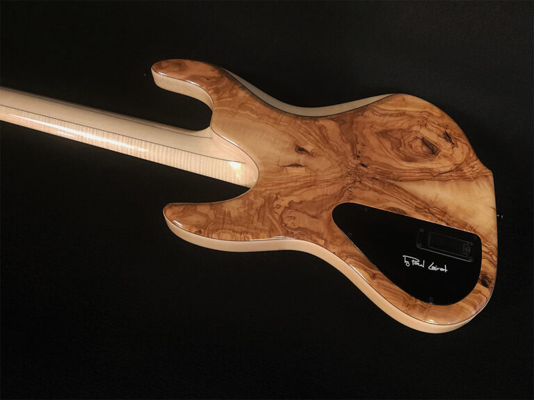 Myra Headless 9
