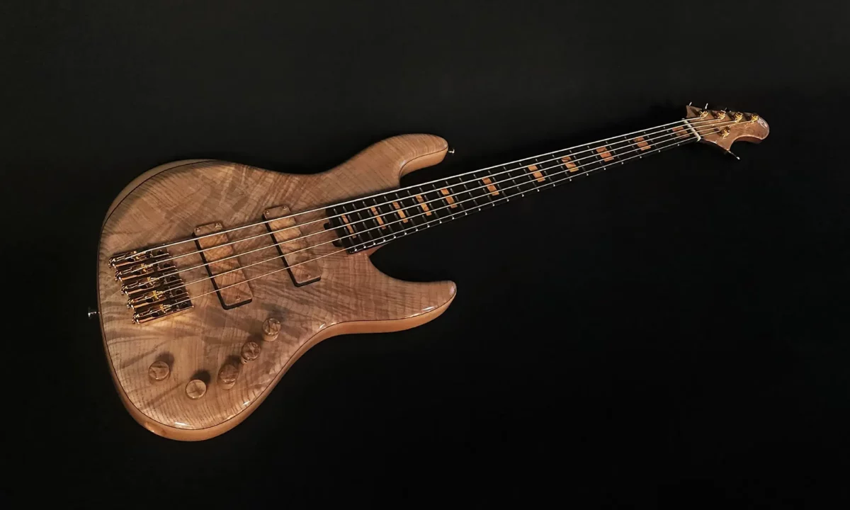 Myra 5 S ambered finish