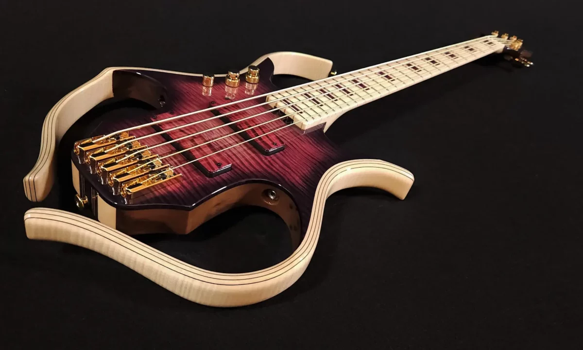 Sirya Deluxe 5 S purple burst finish