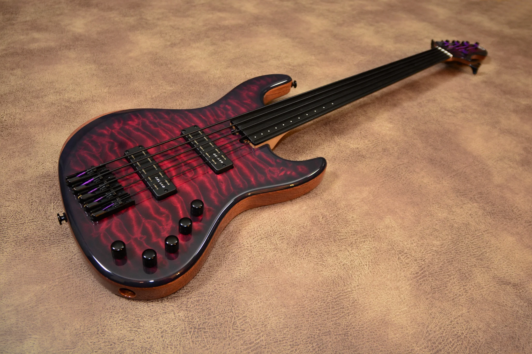 2 Myra fretless